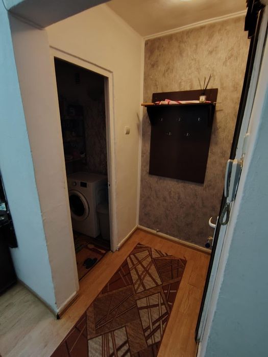 Se oferă spre vânzare un apartament cu 4camere spațios 104metri pătrați în Drăgășani