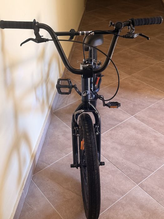 Продавам колело BMX 20