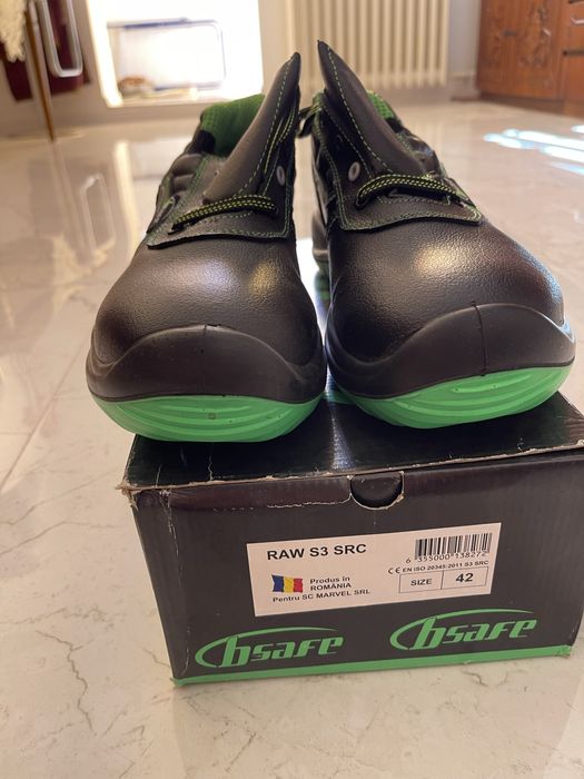 Bocanci/pantofi cu bombeu de protectie NOI