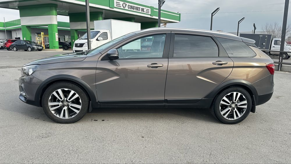 Lada vesta sw cross СРОЧНА СОТИЛАДИ !!