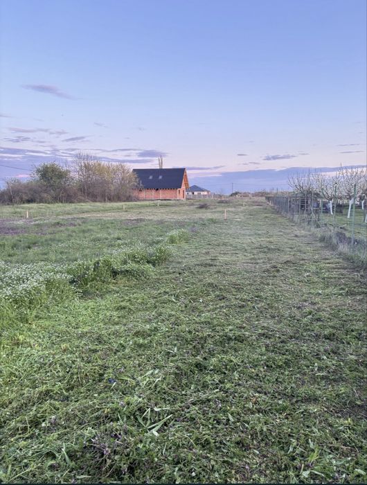 Teren de vanzare Comuna Parta