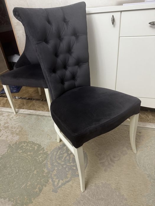 Стол обеденный со стульями