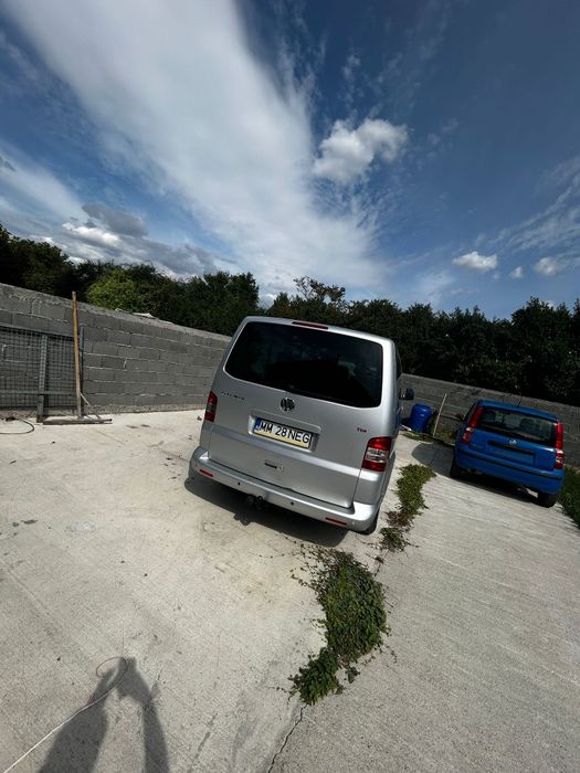 Volkswagen Transporter T5 2.5 TDI