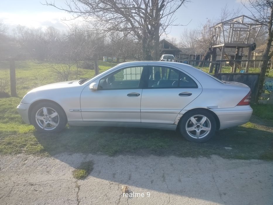Mercedes C200 CDI  Икономичен и надежден автомобил

Продавам Merc
