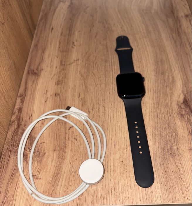 Продам Смарт часы (Apple Watch) Series 8