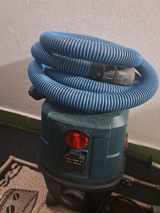 Masina de carotat Carat si aspirator Bosch