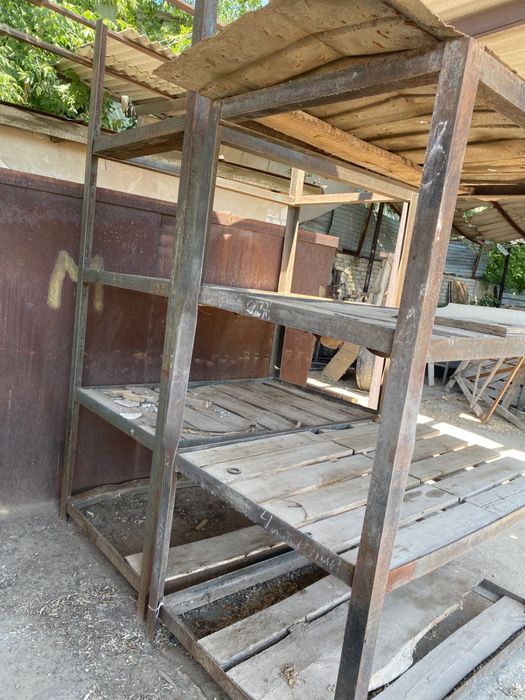 Стеллажи металлические