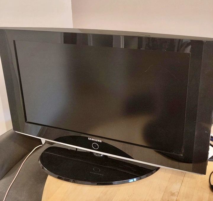 Телевизор Samsung