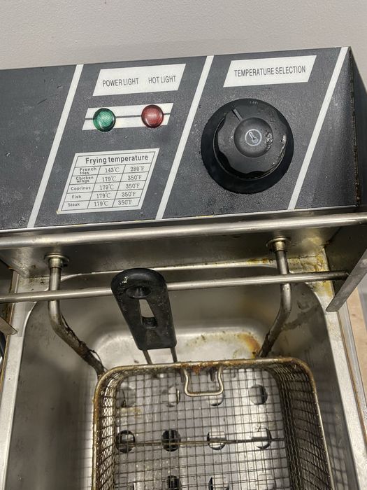 Продам фритюрницу и лапшерезку