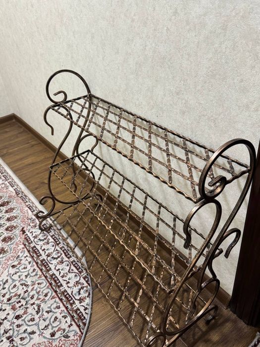 15 ta oyoq kiyim kettadi