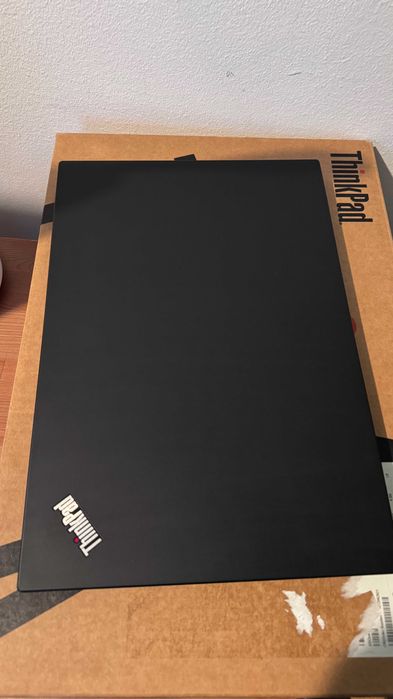 Lenovo ThinkPad 15.6" 4K, Core i7-8565U, 24GB, 512GB, MX250 2GB