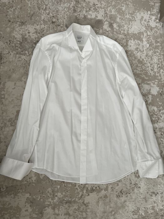 Vand camasa alba