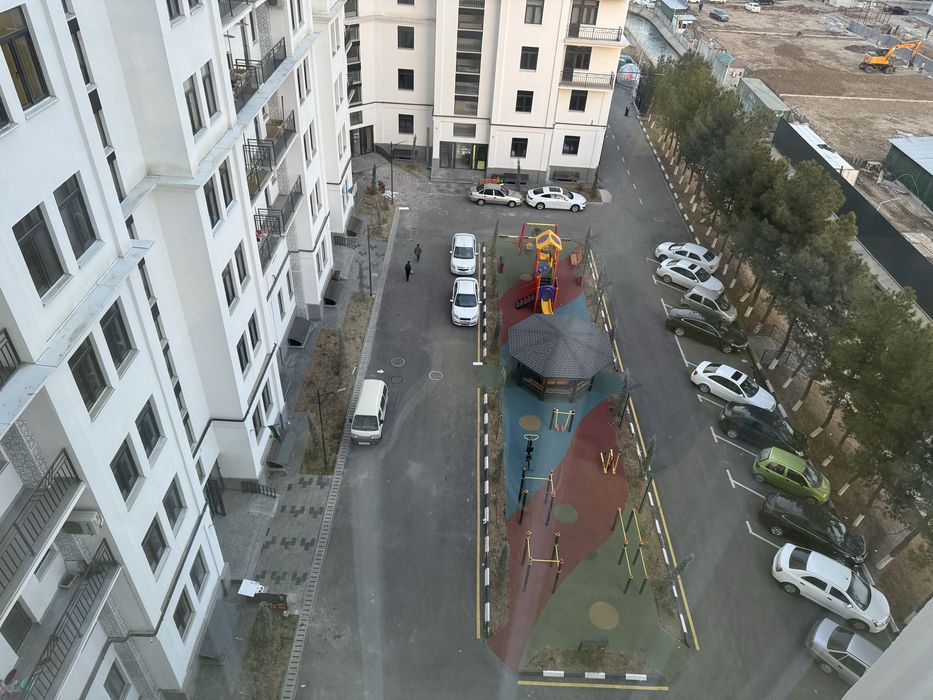 Новостройка 2/8/13 срочно сотилади