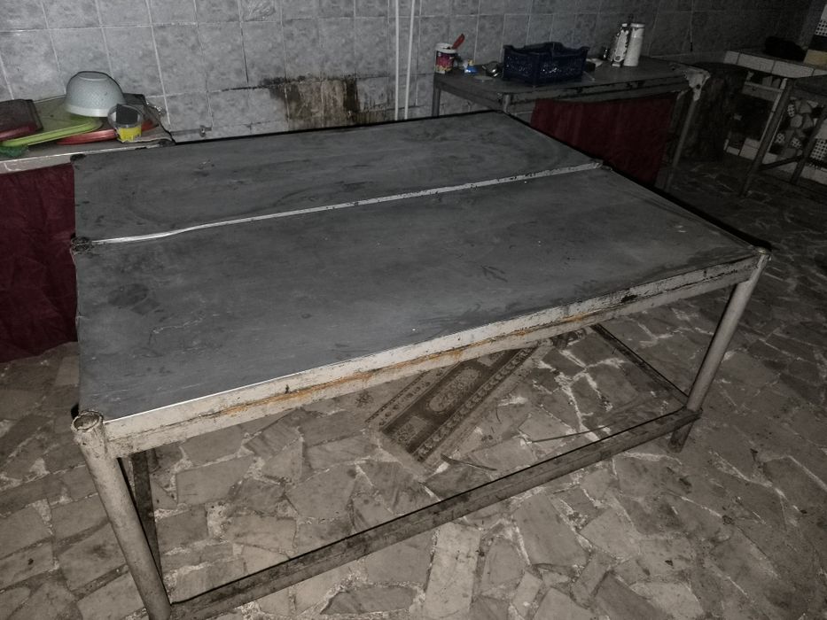 Продам стол из нержавеющей стали для кухни/кафе
