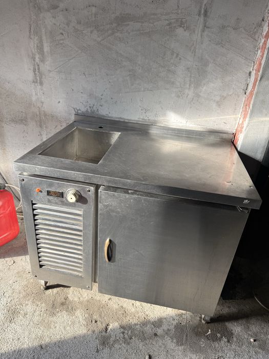 Холодильник промышленный