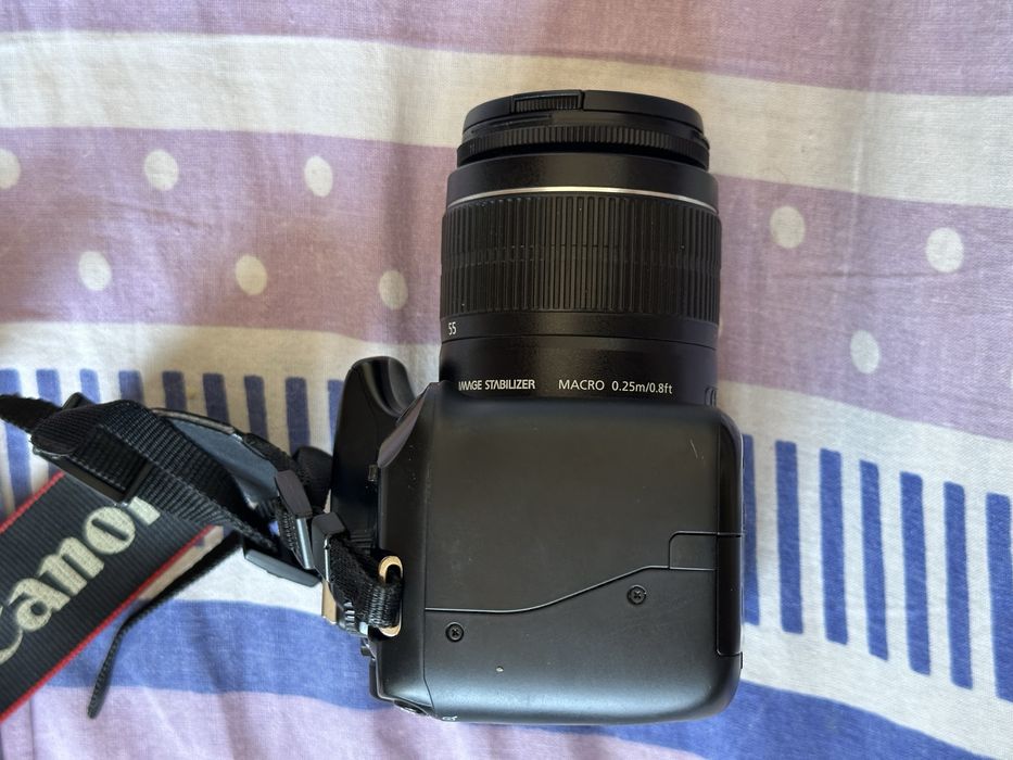 Canon EOS 1100D / DS126291 — идеальное состояние