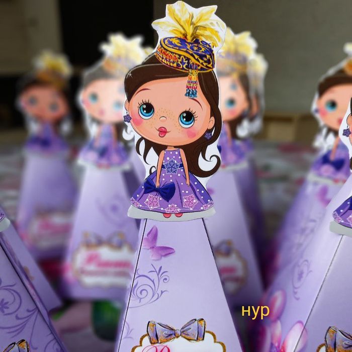 Пирамидка бонбоньерка