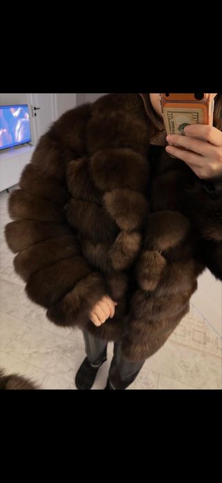 Девочки продам шубу