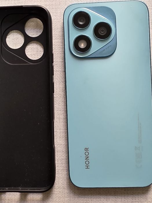 Продавам телефон HONOR 400 Lite нов на 3 весеца