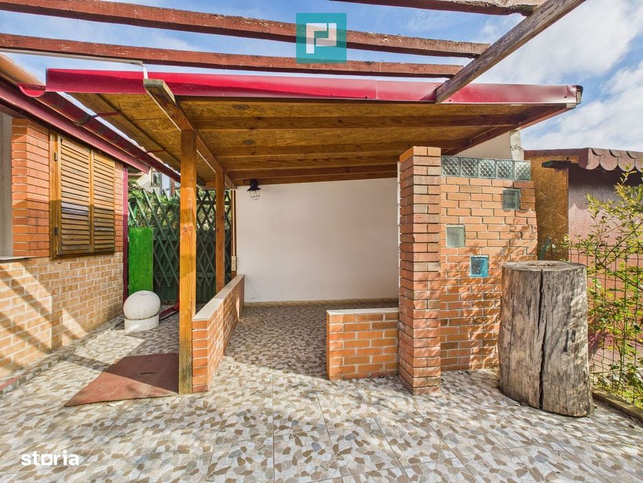 Casă cu o cameră, teren 350 mp în Subcetate