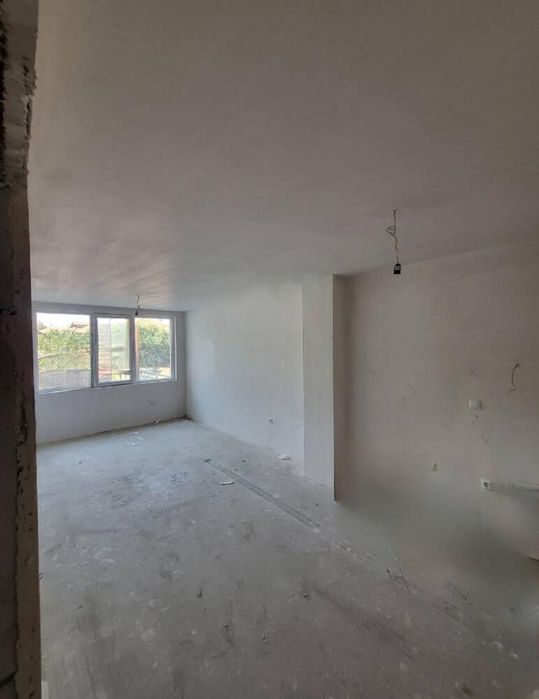 Продава се Двустаен апартамент в Бургас, Меден рудник - зона А - 65 кв.м за 1416 €/кв.м - Снимка #1