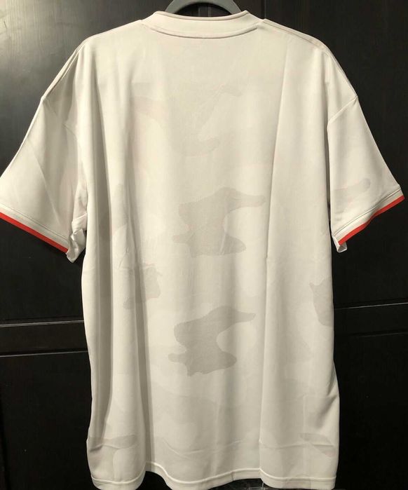 Чисто нови фланелки Adidas и анцуг Adidas