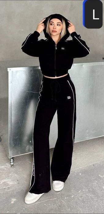 Compleu dama diferite modele