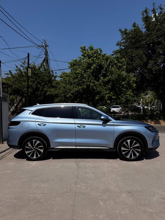 Byd chempion 23 605km