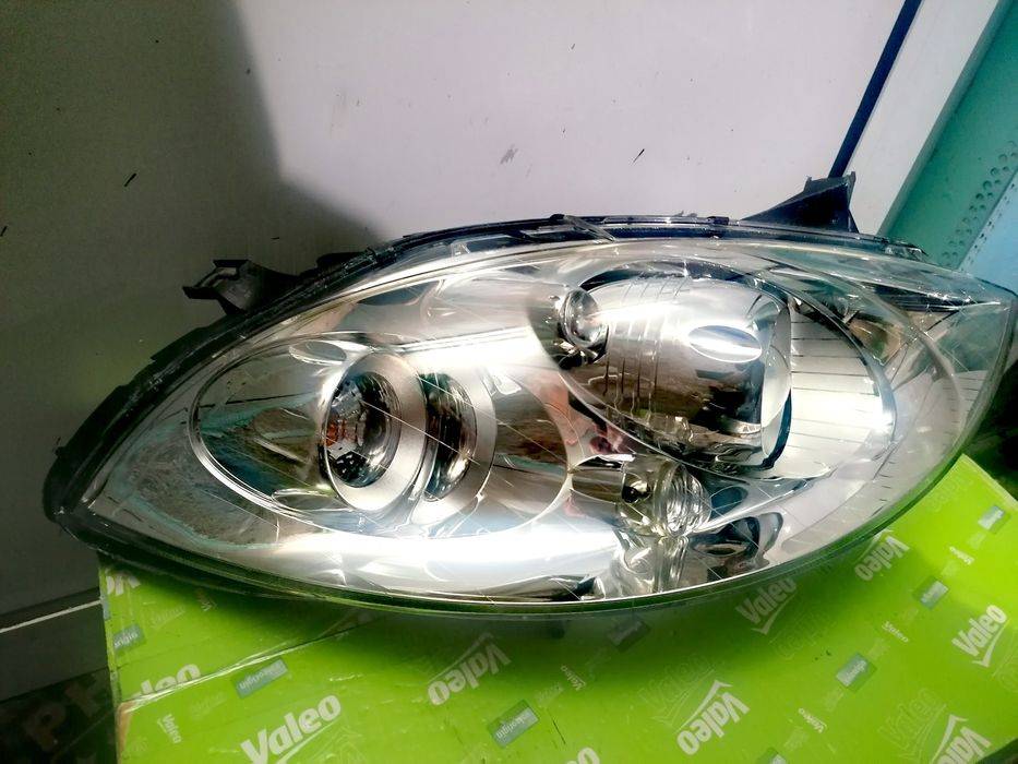 Фар Фарове за Мерцедес А-класа В169 / Mercedes A - Class W169 Xenon.