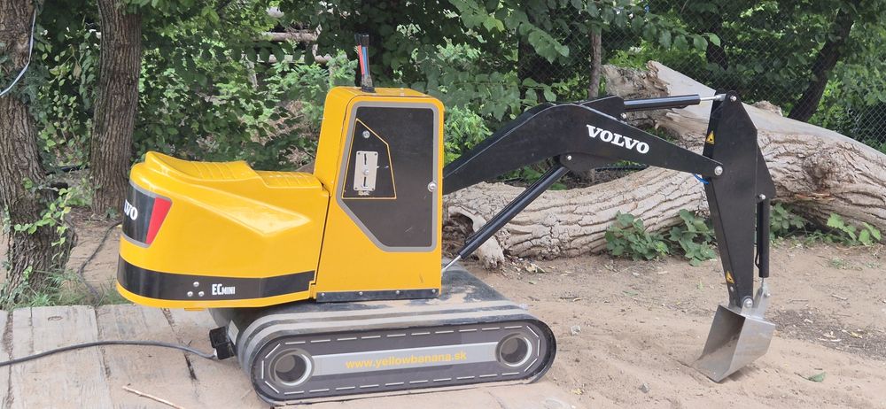 Детски багер с монетен механизъм