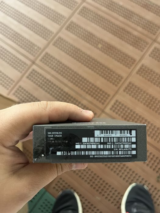 Samsung s25 + husa sigilate