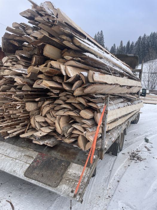Lemn de foc uscat cu transport  la domiciliu