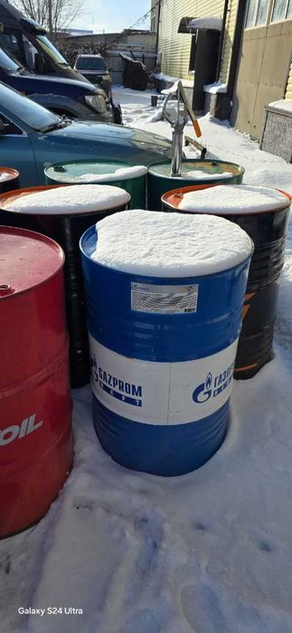 Пустые бочки из под масла 200 л.