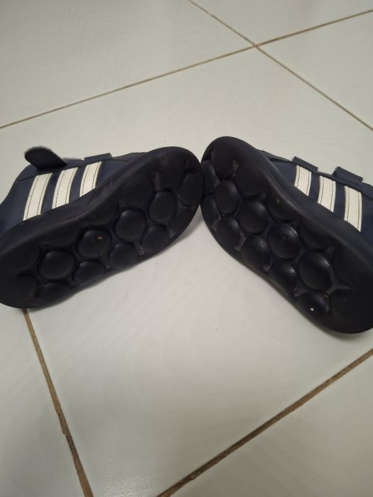 Adidas copii marimea 25