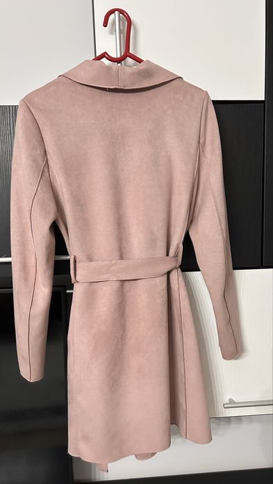 Palton roz pudrat Reserved