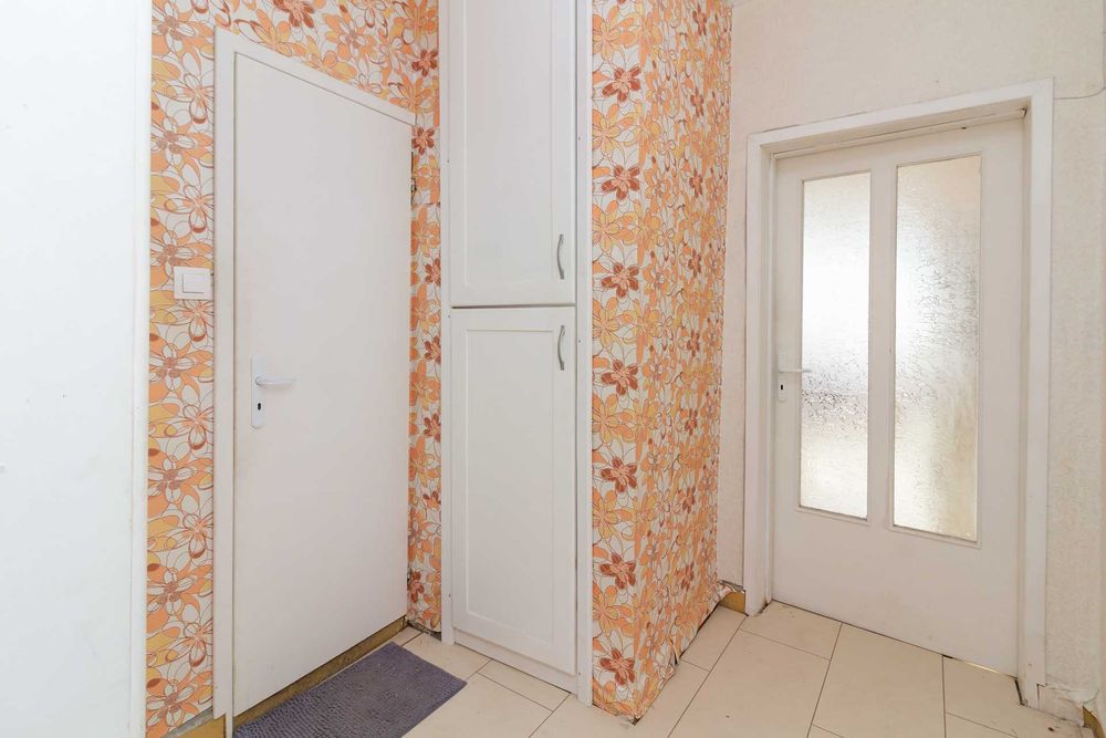 Продава се Едностаен апартамент в София, Захарна фабрика - 40 кв.м за 2225 €/кв.м - Снимка #3