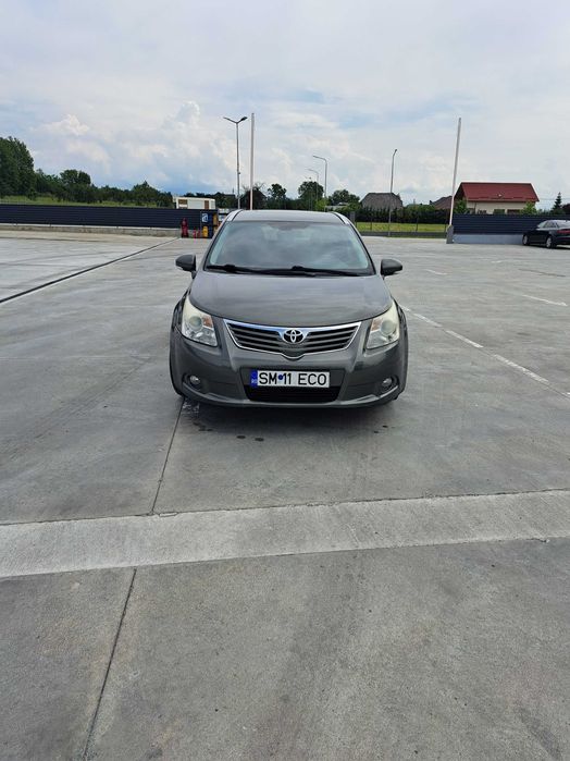 TOYOTA Avensis 2011