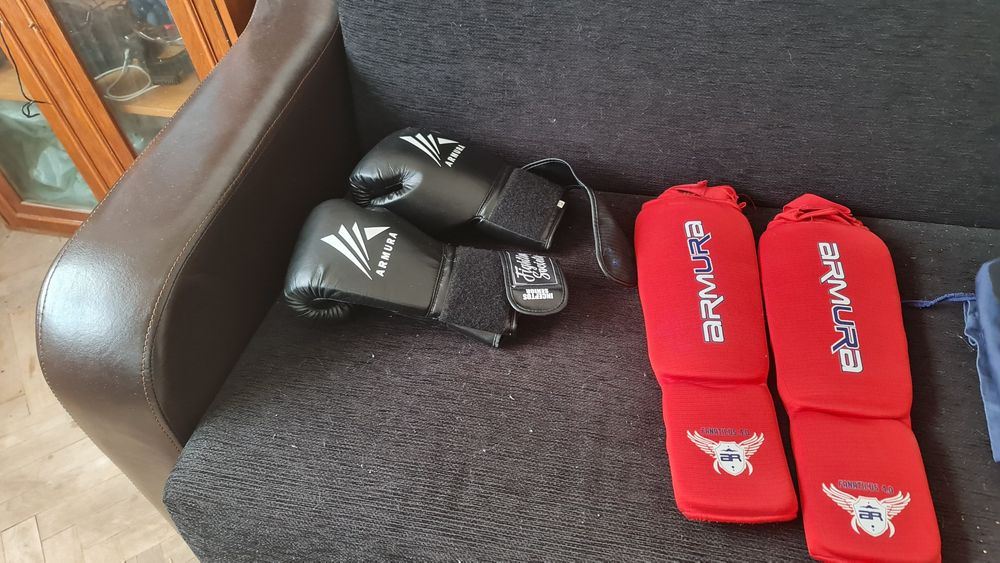 Echipament de kickboxing