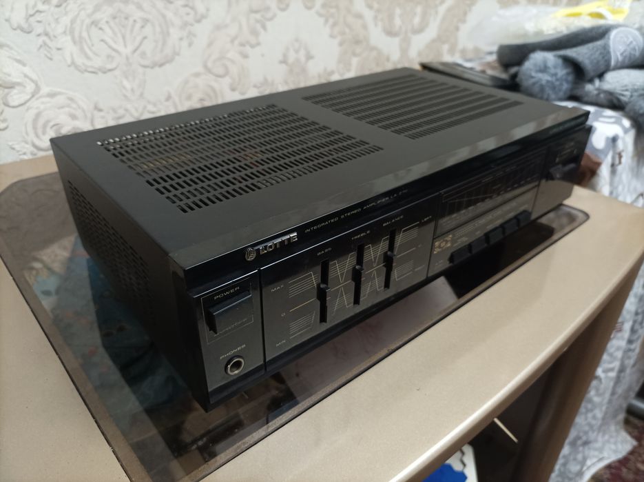 Lotte uslitel sotiladi