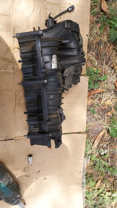 Всмукателен колектор Бмв/Bmw N47 E81-E87 E90 E91 E92 E93 E93 E60 E61