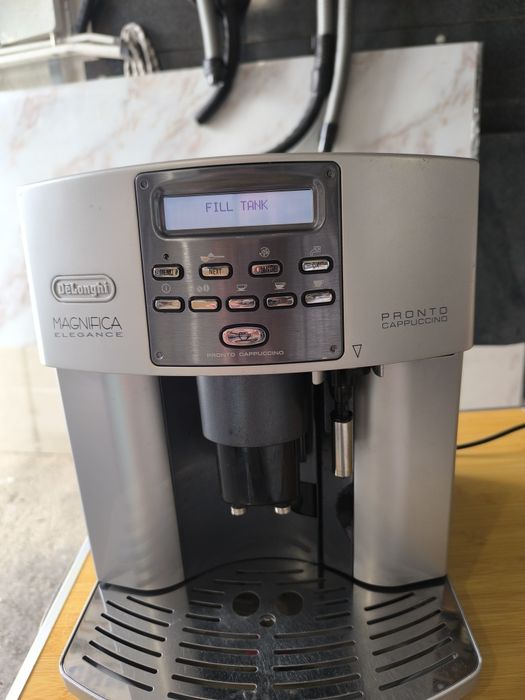 Кафе машина Delonghi