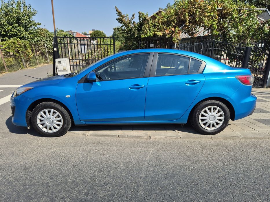 MAZDA 3 2010 — imagine 5