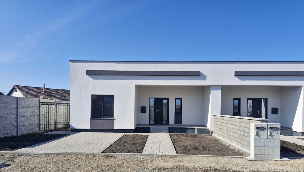 Duplex modern, curte generoasă – zonă liniștită Becicherecu Mic