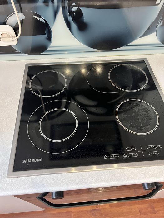 Продам кухонную гарнитуру