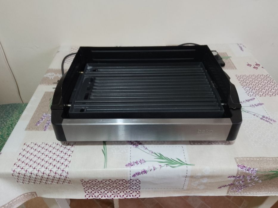 Grătar electric marca Beko