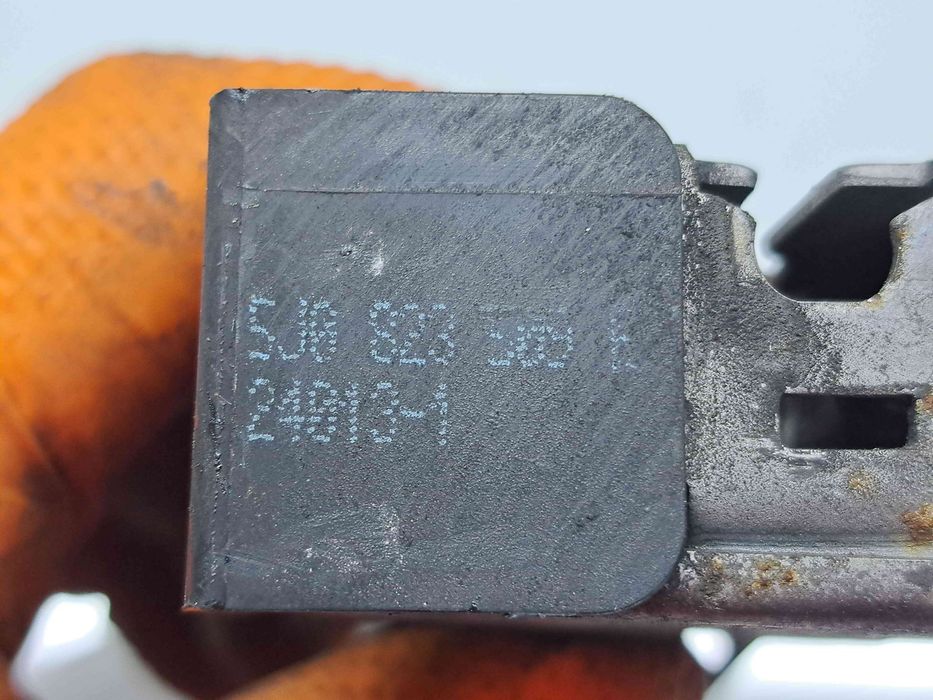 Broasca capota Skoda Fabia 2 (5J, 542) [Fabr 2007-2014] 5J0823509E