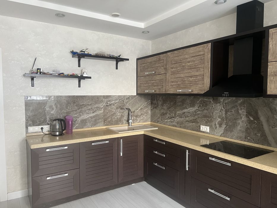 Кухонный гарнитур с техникой