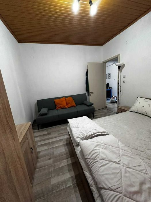 Къща в Аспровалта Ривиера – на 300 метра от морето