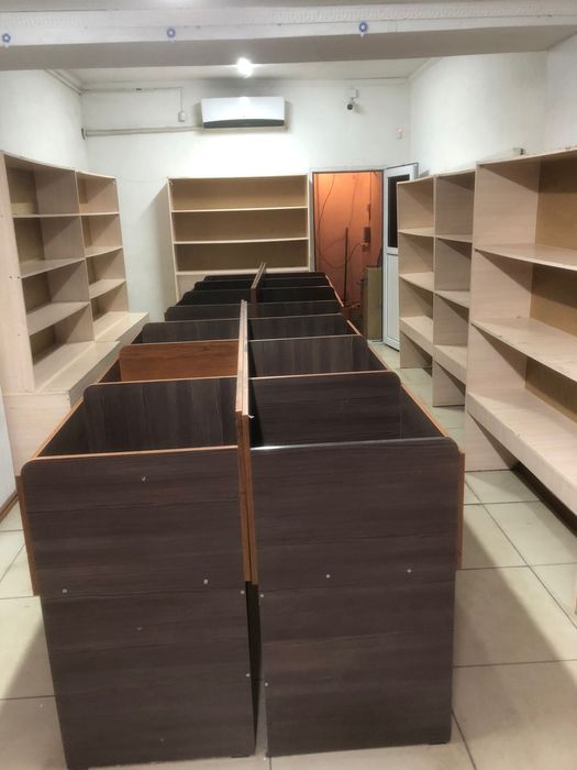 Распродажа  мебели  для магазина