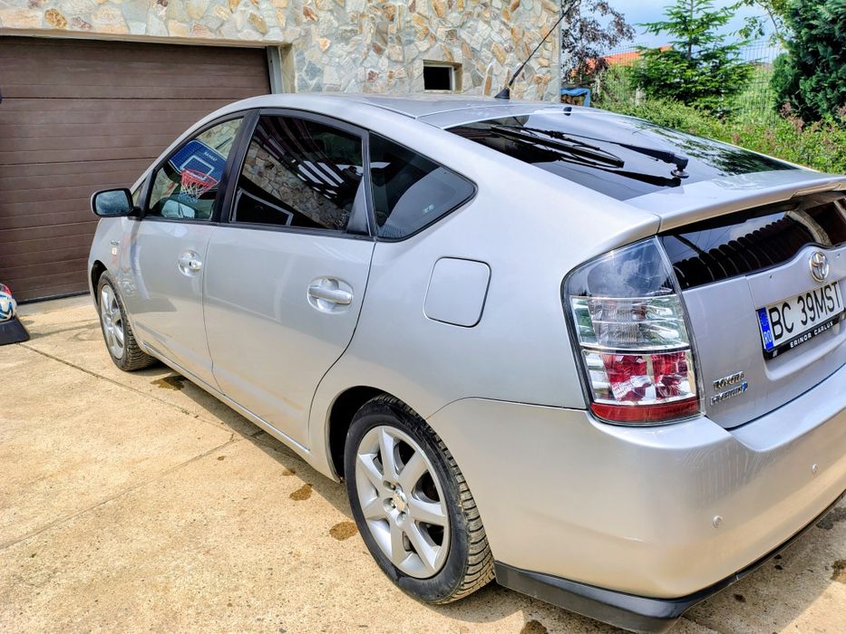 Toyota Prius 2 hybrid, fără ridesharing in istoric